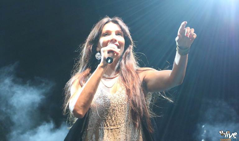 Luisa Corna in piazza Cesare Battisti, immagini e video