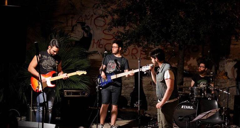 “Corato music square”, i The Weaving sono i primi finalisti. Le immagini