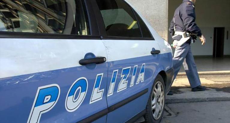 Sacerdote coratino ai domiciliari: è accusato di violenza sessuale