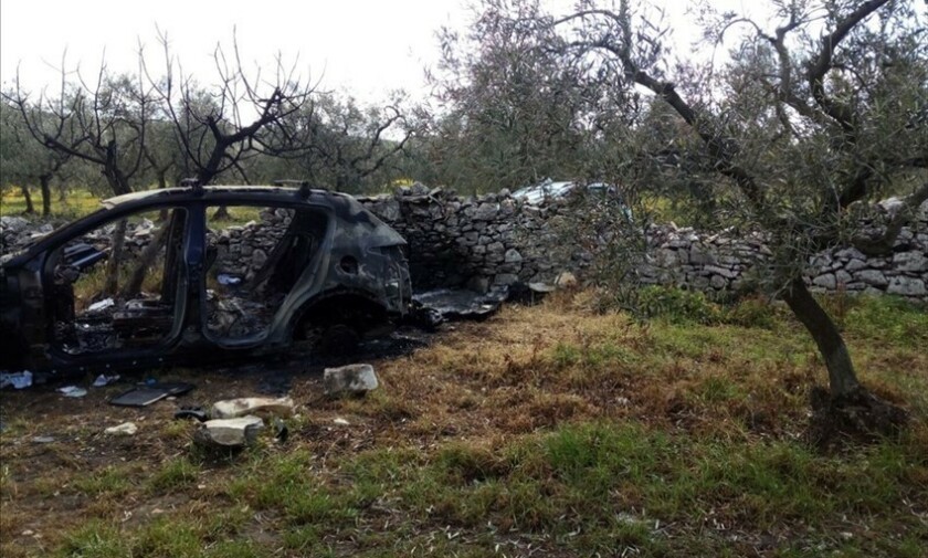 Ancora ritrovamenti di auto cannibalizzate e incendiate tra Andria e Corato