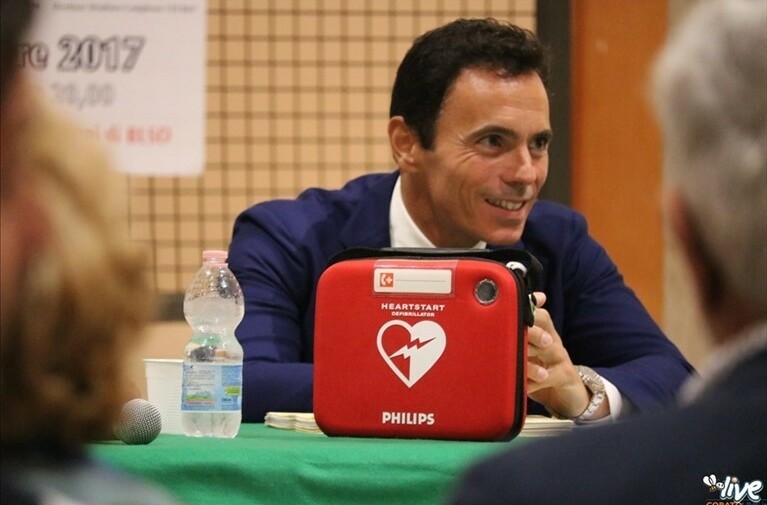 “Nel cuore di Corato” arriva un altro defibrillatore
