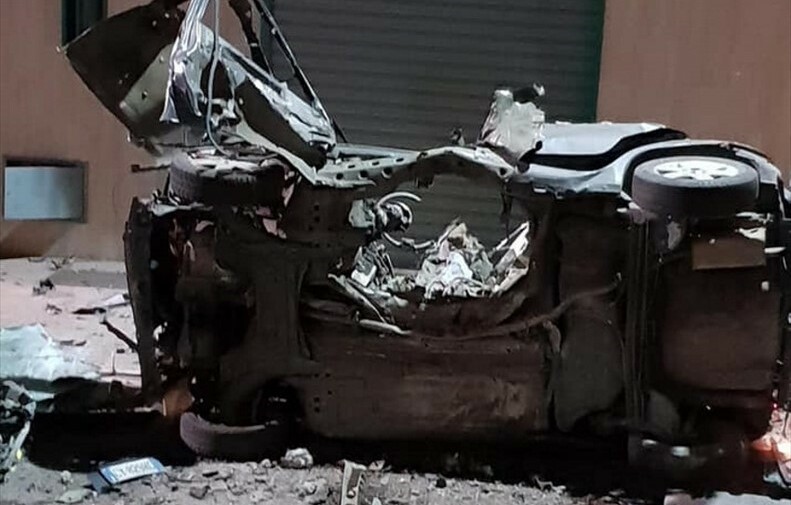 bomba fa saltare in aria l'auto di un carabiniere
