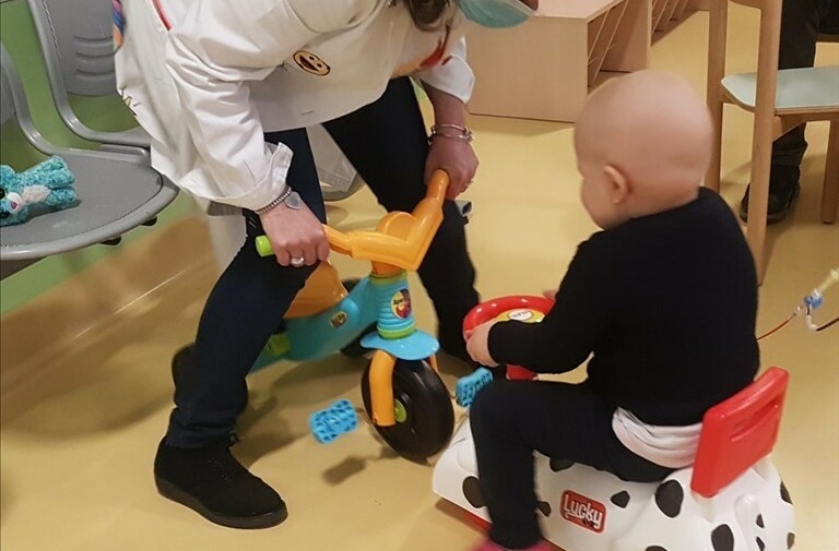 Donazione giocattoli alla Pediatria Oncologica di Bari