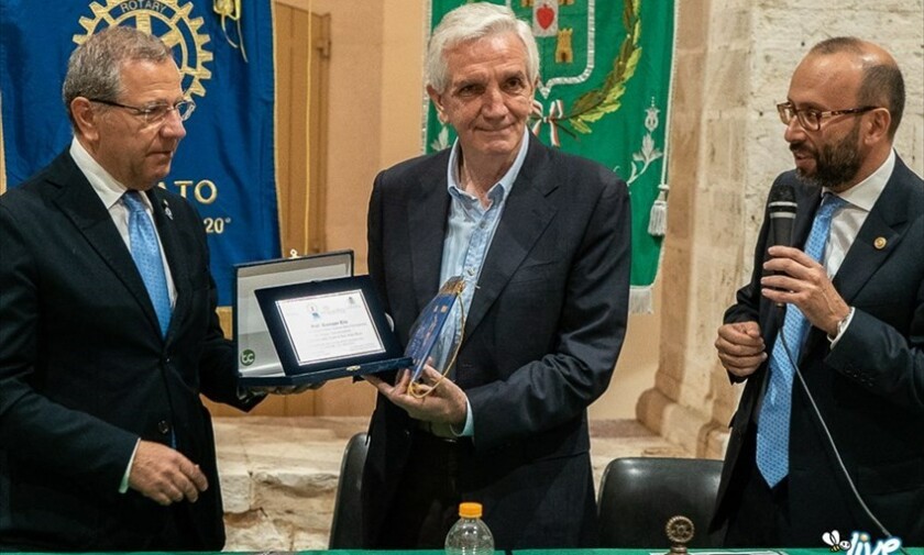La "carica dei 100" premiati a Palazzo di Città per "Io merito"
