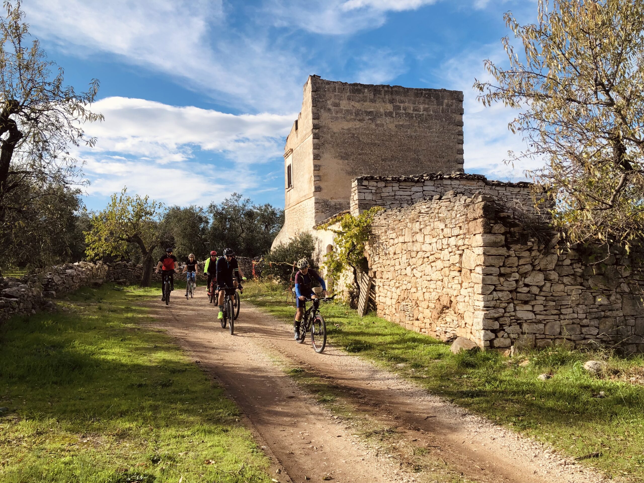 Un angolo di paradiso “murgiano” a latitudini insolite: Torre Bucci e il suo jazzo