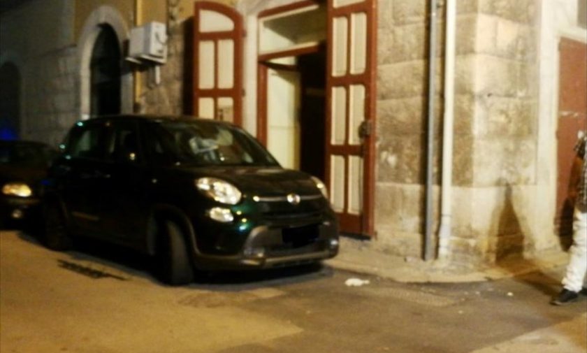 Esplode bomba carta in via Trieste: danneggiata un'auto in sosta
