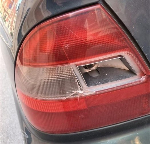 danneggiata l’auto del sindaco: «Un lavoro di precisione